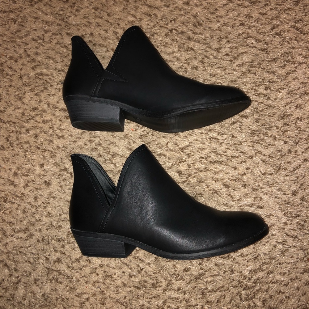 Target Black Short Booties Size 9